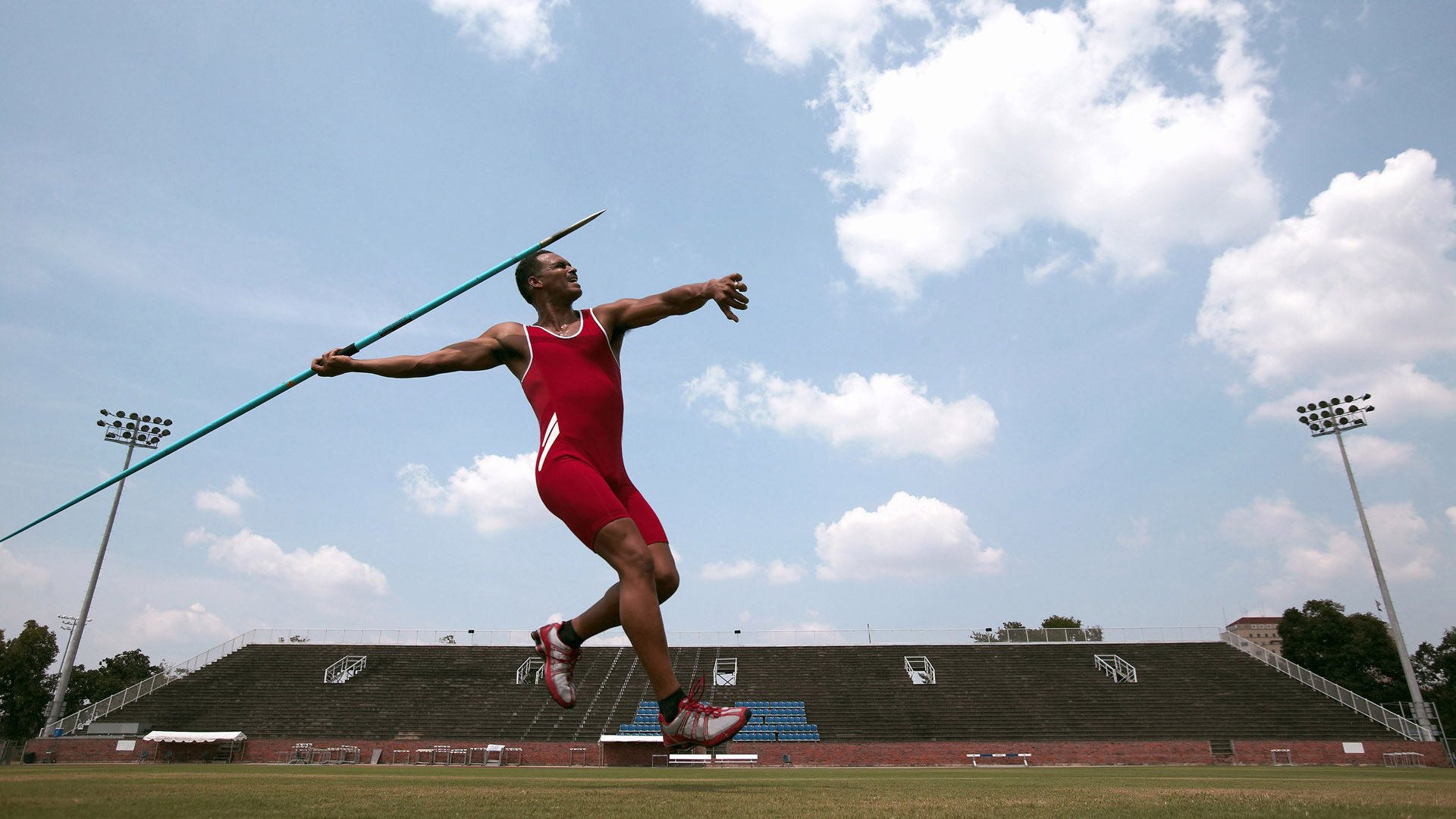 精彩橄榄球高校联赛进入淘汰阶段，橄榄球全国大学生比赛