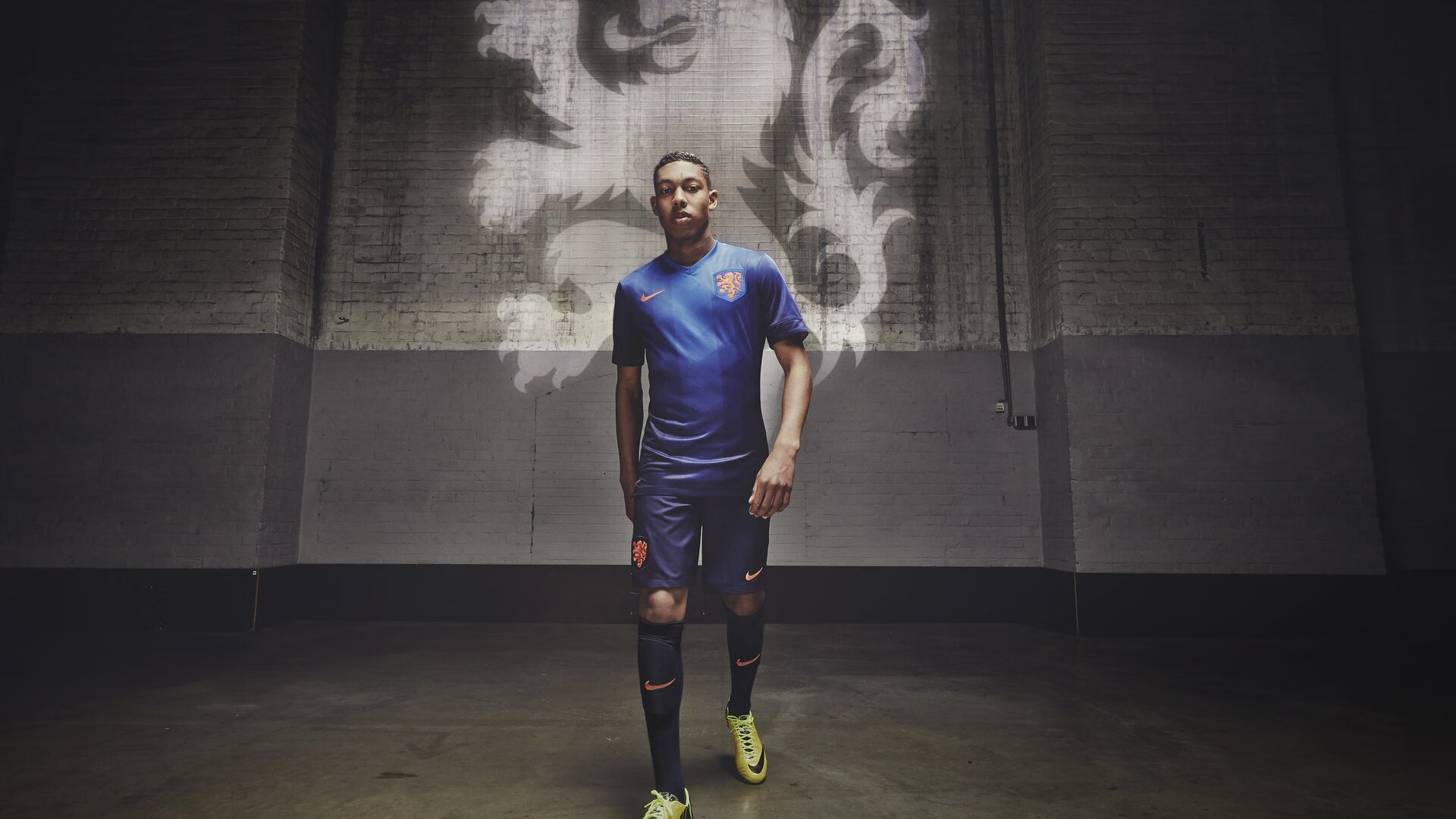 9游-五大联赛是否通过反向组织传导打乱对手站位，五大联赛传控球队